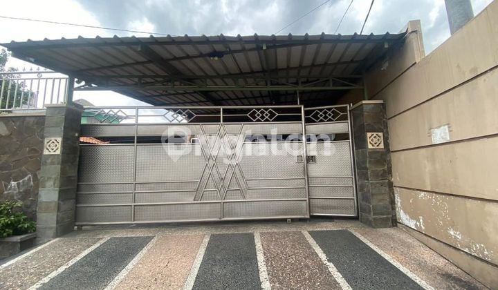 RUMAH MEWAH MINIMALIS MODERN TENGAH KOTA SOLO FULL FURNISHED