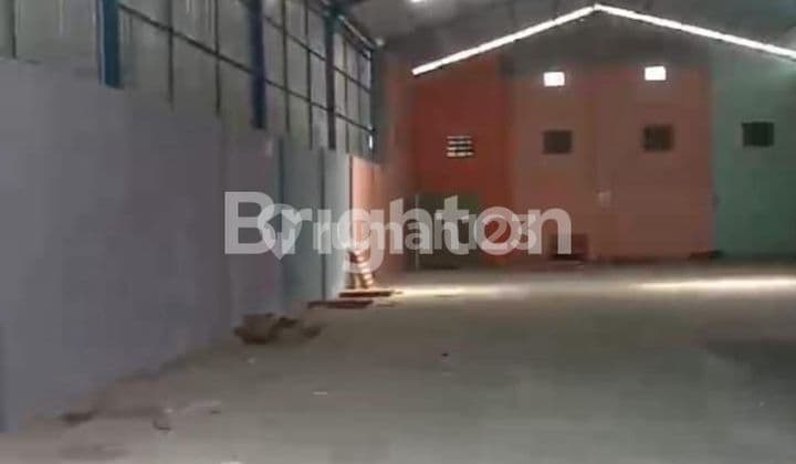 Gudang Akses Container, Trailer, Wingbox Terletak di Jalan Raya Telukan Sukoharjo