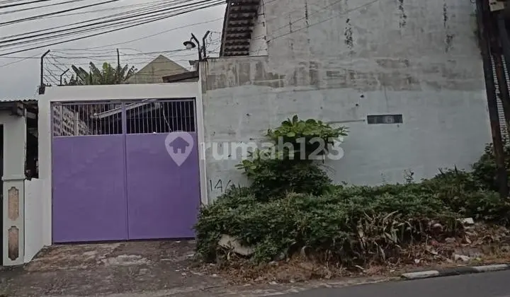 Warehouse accessible by 40-foot container trucks & trailer trucks, location near toll gate, front width : 9 meters