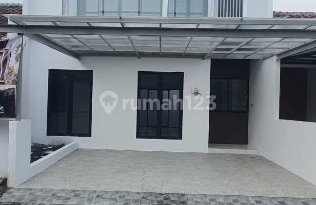 Dijual Rumah Surabaya Barat di Citraland Utara