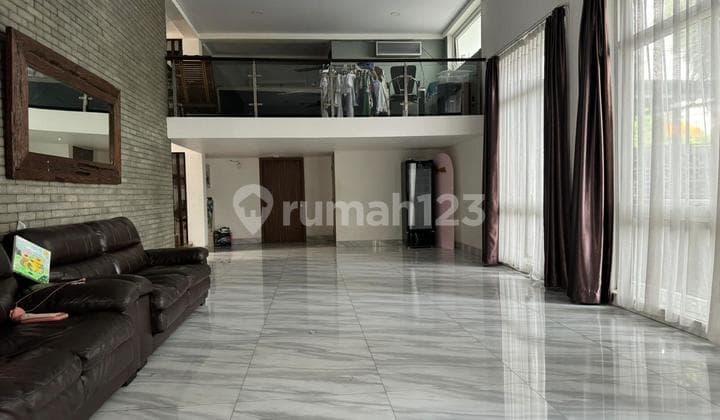 For Sale House in Rawasari Strategic Location - Negotiable Price!