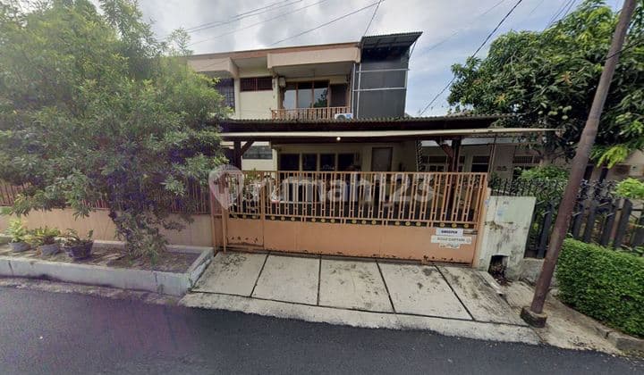 2-STORY CORNER HOUSE IN TAMAN KEDOYA BARU, WEST JAKARTA