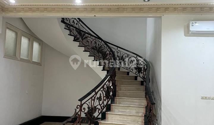 Disewakan Rumah 2 Lantai di Bukit Gading Mediterania - Kelapa Gading
