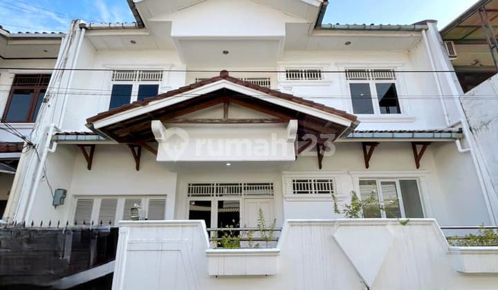 Dijual Rumah Pulo Asem Lokasi Strategis - Harga Nego !