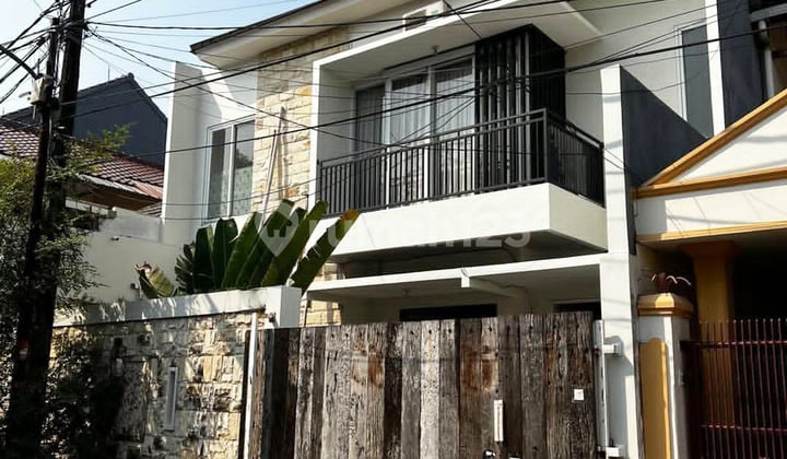 Rumah Baru Renovasi di Komplek Walikota, Sukapura