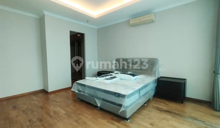 For Sale: The Bellagio Mansion Apartments in Mega Kuningan - Negotiable Price