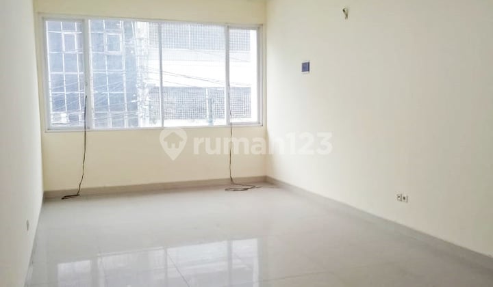 Dijual Ruko 4 Lantai Bangunan Baru di Tengah Kota Jakarta Pusat.