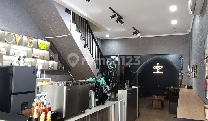 Dijual Ruko 3 Lantai Siap Pakai di Candrabaga - Bekasi