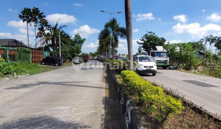 Tanah Depan Terminal Mengwi Badung