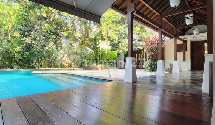 For Sale House in West Cilandak