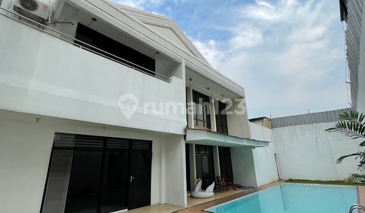 Dijual Rumah 2 Lantai di Jl. Bangka Ii Kemang, Jakarta Selatan