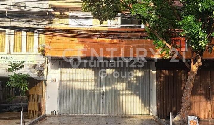 Disewakan Ruang Usaha 1 Lantai Lokasi Strategis Di Pasar Baru Jakarta Pusat