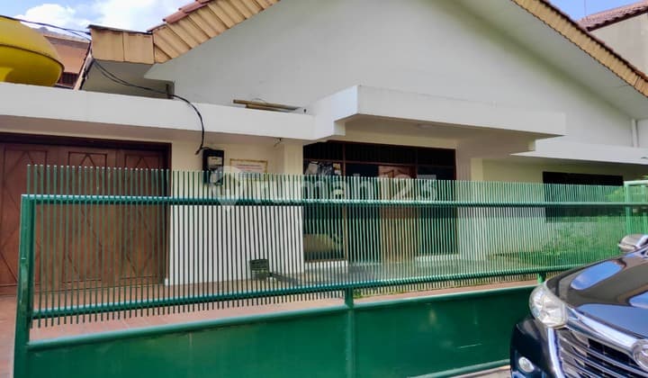 Rumah lama, SHM, senopati area Kebayoran Baru, Jakarta Selatan