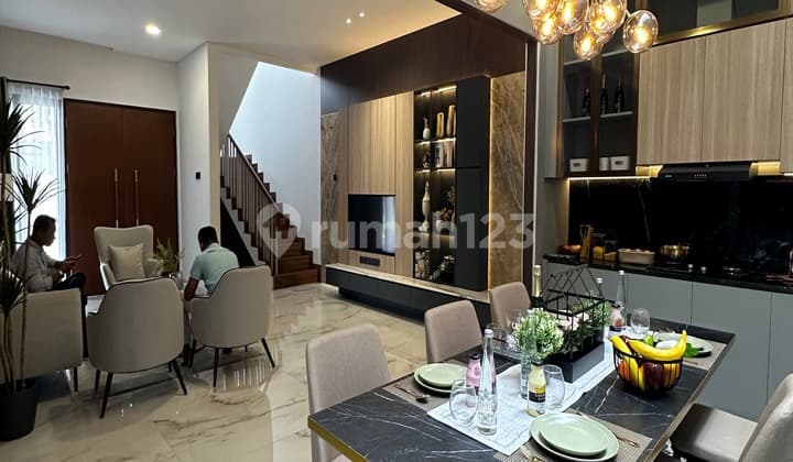 Rumah Dalam Townhouase Dipancoran Kalibata Jakarta Selatan, Bebas Banjir