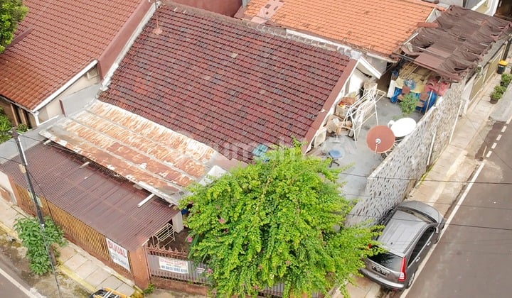 Rumah Lokasi strategis tengah kota, bebas banjir,SHM, Bendungan Hilir, Jakarta Pusat