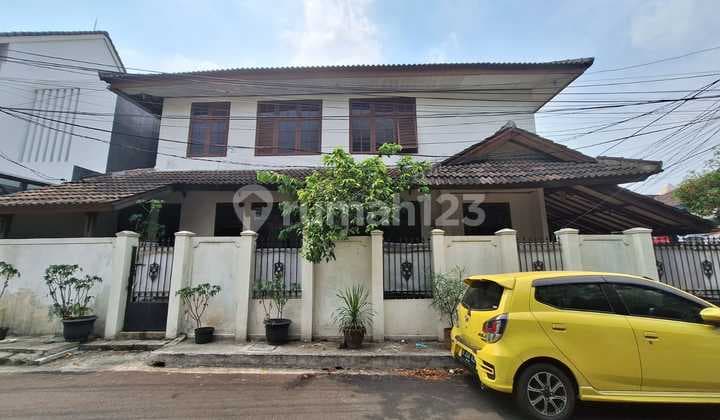 Rumah Lama Dalam Komplek di Cipete Cilandak Jakarta Selatan