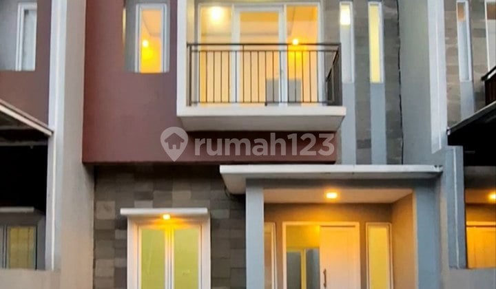 Rumah Mewah Siap Huni Akses Pinggir Jalan Raya Pondok Rajeg Cibinong Bogor