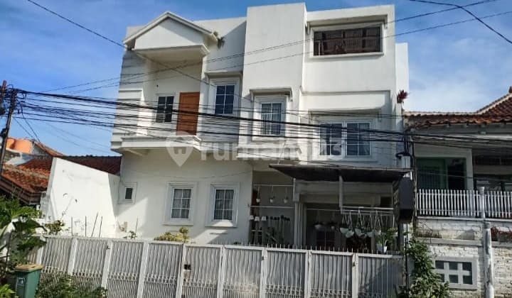 HOT SALE DIJUAL: Rumah sekaligus Cafe, Office, 4 lantai dekat Hotel SwissBell & Dago Heritage, Bandung, Jawa Barat