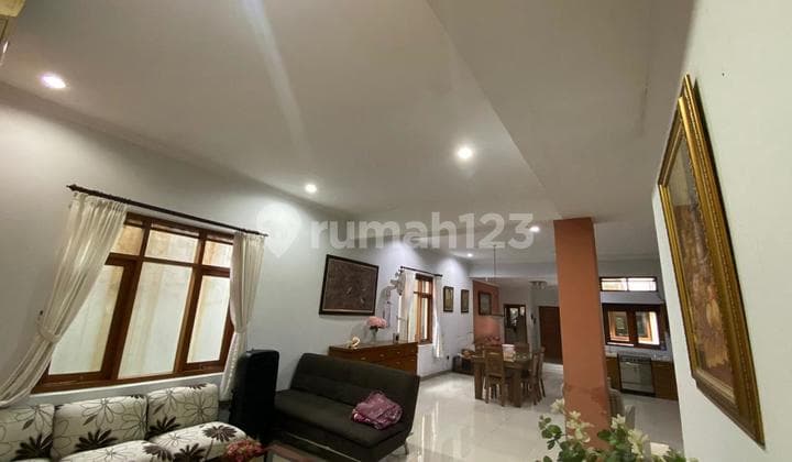 Rumah dan Tempat Usaha Main Road Cihampelas Bandung