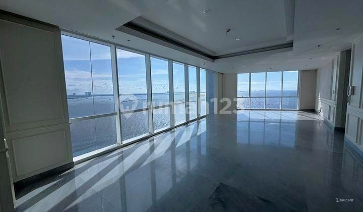 3+1BR 243m Furnished Private Lift Sea View Apartemen Regatta Pm Pantai Mutiara