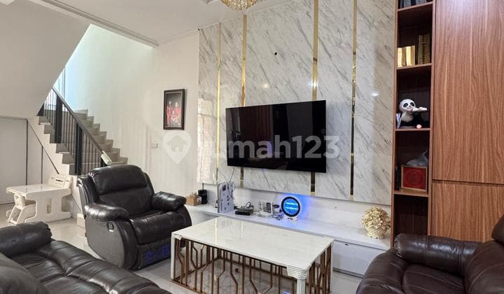 Rumah Cluster Danau Spring Garden Pik 2 8X15 3+1Kt Semi Furnished bisa KPR
