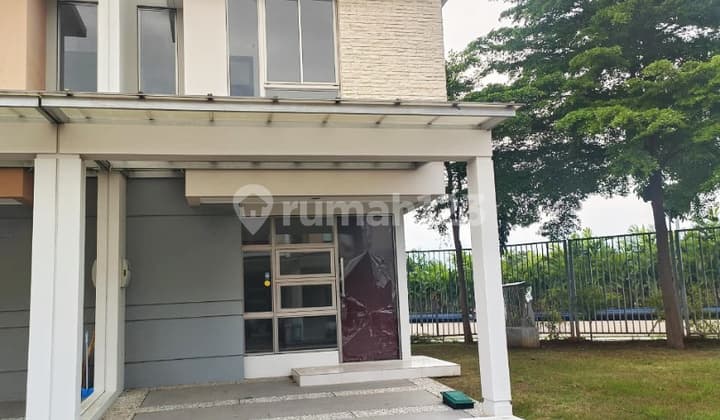 Scarlet Cluster House Pik2 4.5X10 Corner 2 Bedrooms Ready with Deed of Sale Next to Park