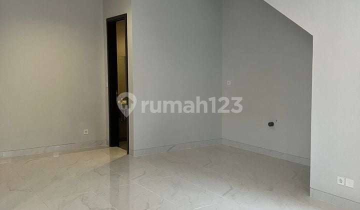 Rumah Kuningan Village PIK 2 8x15 4+1KT Siap Huni Ada Clubhouse Rumah Kuningan Village PIK 2 8x15 4+1KT Siap Huni Ada Clubhouse