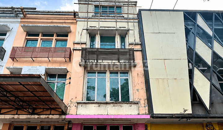 Tol Boulevard Shophouse 3 Levels 75M2 5X13.5 Facing Main Road, Strategically Located in Serpong