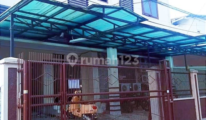 For Quick Sale: Grogol Boarding House 31 Rooms Always Full, Very Strategic Located Between 2 Universities