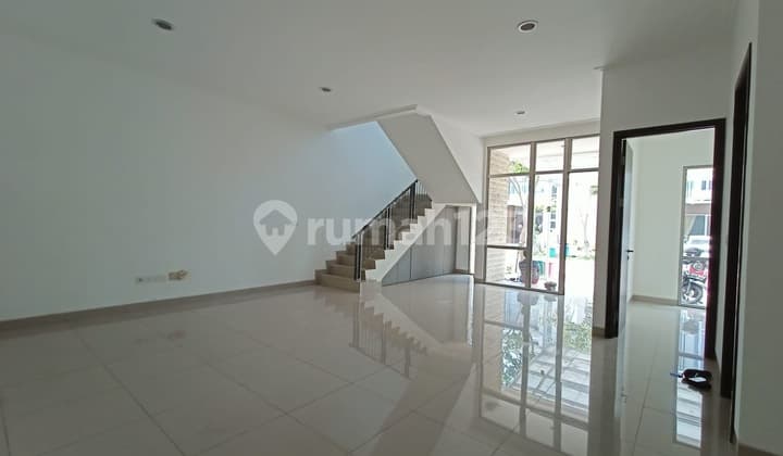 South Magenta House Pik 2 8X15 3+1KT Semi Furnished With Clubhouse