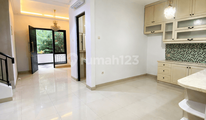 Rumah Dianella Casa Jardin 8X15 120M2 3+1Kt Siap Huni Semi Furnished