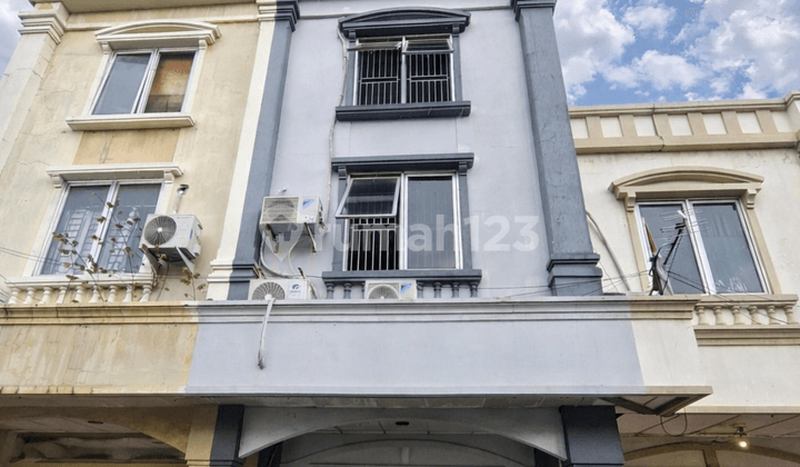 Ruko Taman Palem Siap Pakai 4X17 3Lt SHM Full Renov Strategis