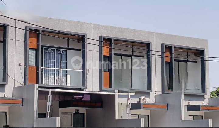 Brand New Taman Villa Meruya House 2 Floors 5x25 3+1 Bedrooms Freehold Certificate Can Use Mortgage