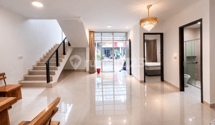 Rumah San Antonio Pik 2 8X15 3+1Kt Semi Furnished Siap Huni Strategis