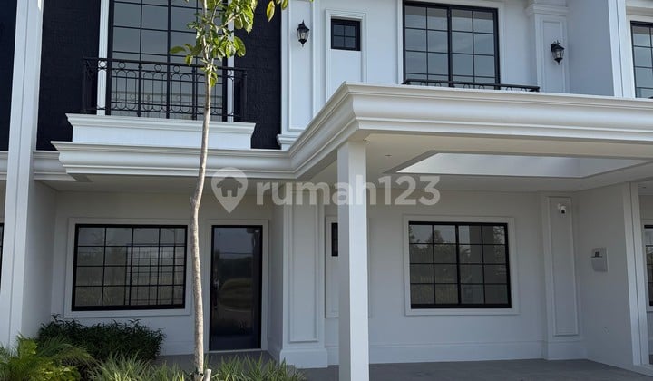 Rumah Villa Pasir Putih Pik 2 10X20 4+1Kt Fasad American Classic