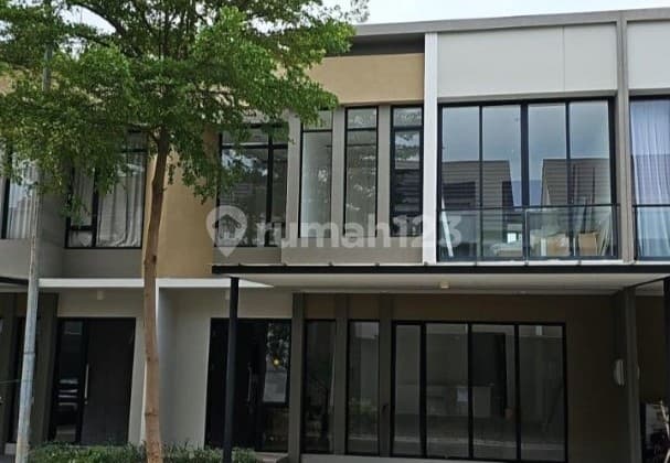 New Millennial House SHM Fully Furnished 8x10 Cluster Baltimore PIK2