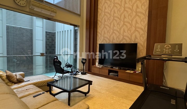 Rumah Mewah Puri Kembangan 3,5Lt 10,5X20 Semi Furnish Sudah Renov