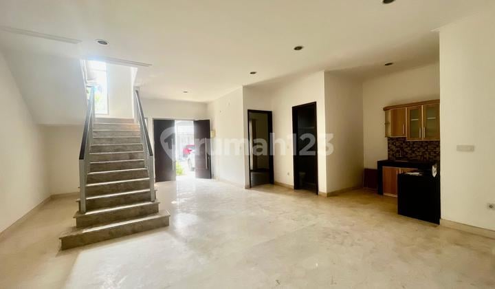 Rumah Cluster Orchestra Beach Golf Island PIK 8x15 Semi Furnished