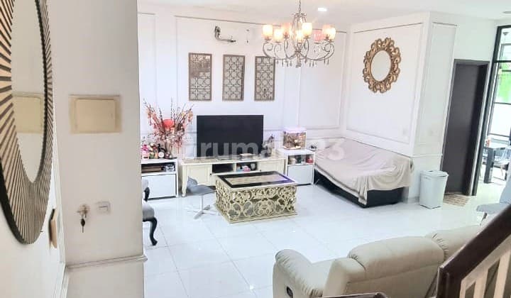 Rumah 2Lt 7x22 3KT Cantik Rapi Ada Taman Cluster Palm Spring Jgc