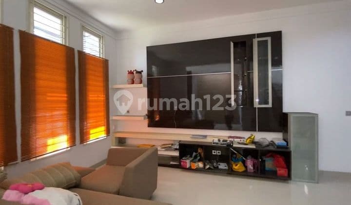 Dijual Rumah Sutera Palma Alam Sutera luas 300 M2, Tangerang Selatan