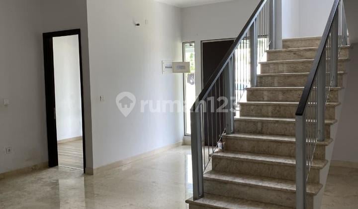 Disewakan Rumah 2 Lantai Golf Island di Pantai Indah Kapuk