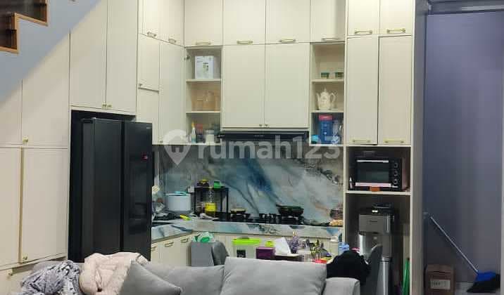 Dijual Rumah Minimalis Perumahan Bekasi Plus Swimming Dan Pool Full Furnished