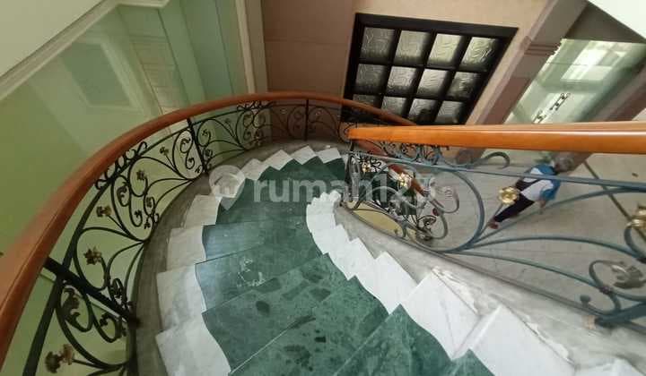 Dijual Rumah Bagus Unfurnished Nego Dekat Ancol