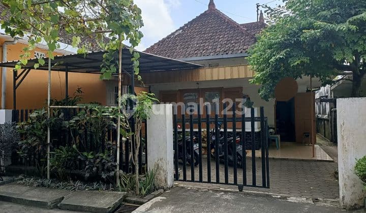 Rumah Peninggalan Kolonial Belanda Luas Tanah 676m2 Butuh Renovasi
