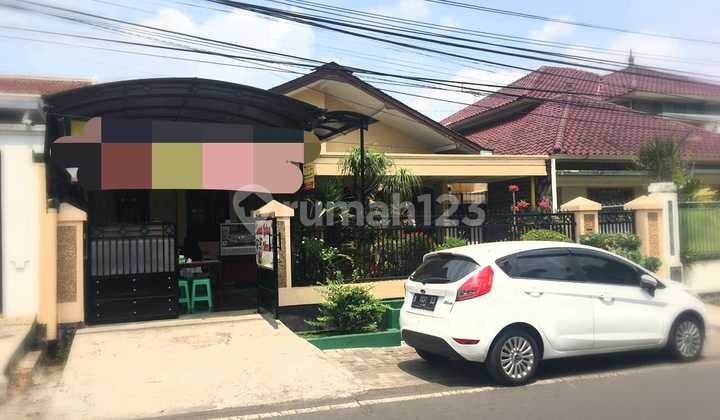 Rumah Pinggir Jalan Cocok Untuk Cafe Atau Rumah Kost