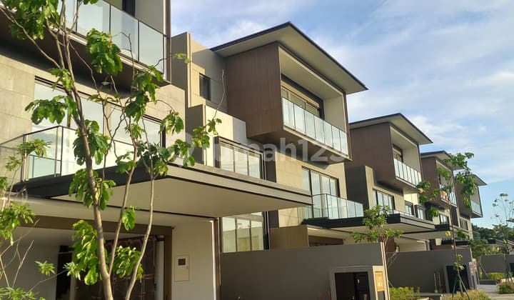 Di Jual Rumah Mewah Di Cluster Layton Navapark Bsd