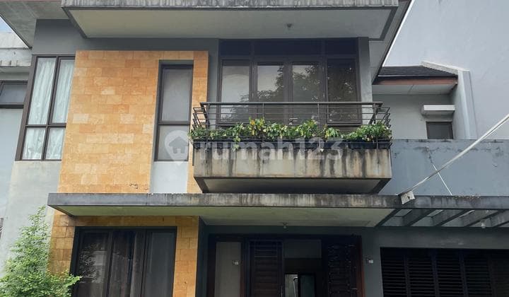 Di Jual Rumah Lokasi Strategis di Greencove Bsd