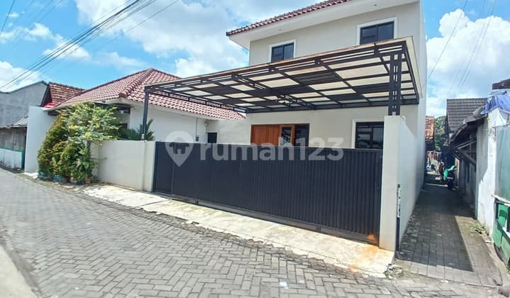 Rumah 2 Lantai di Soragan, Kasihan Bantul, 100 Meter Dari Rskia Adinda & Dekat Malioboro