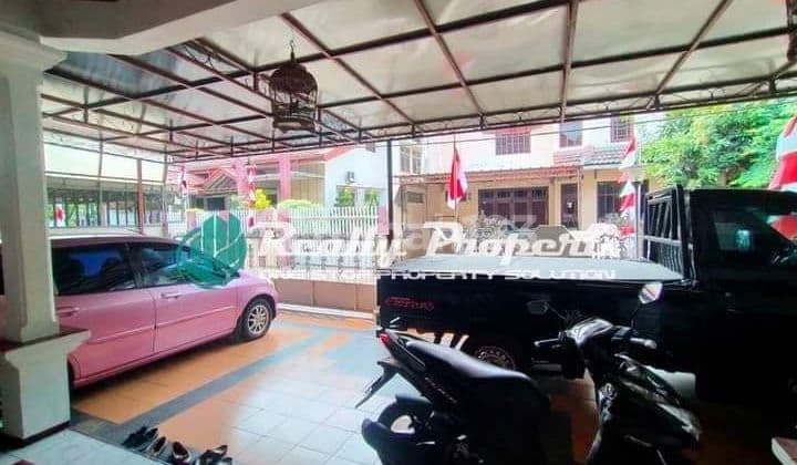 Dijual Rumah Dalam Perumahan dengan halaman luas