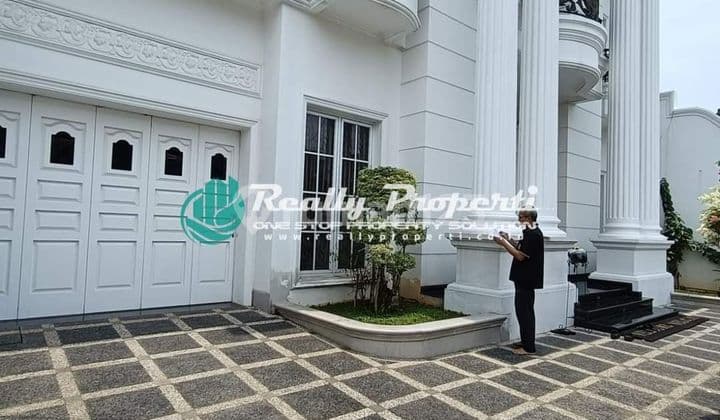 Dijual Rumah Mewah Dua Lantai Di Pondok Kelapa Billymoon Jakarta Timur , Lingkungan Strategis Deket Toll Becakayu, Rumah Bagus Dan Banyak Tanaman .